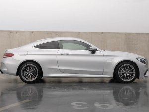 mercedes-benz-tridy-c-63-amg-coupe