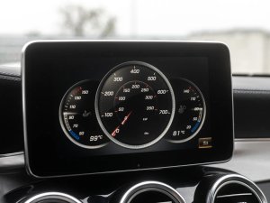 mercedes-benz-tridy-c-63-amg-coupe