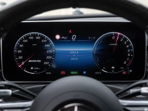 mercedes-benz-tridy-c-amg-c63-s-e-performance
