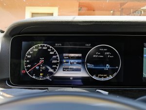 mercedes-benz-tridy-e-400-t-4matic