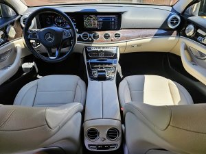 mercedes-benz-tridy-e-400-t-4matic