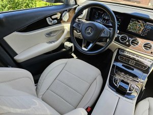 mercedes-benz-tridy-e-400-t-4matic