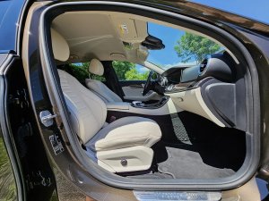 mercedes-benz-tridy-e-400-t-4matic