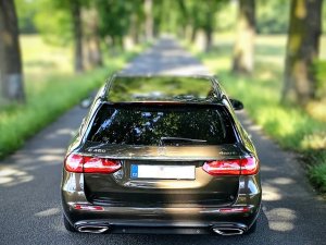 mercedes-benz-tridy-e-400-t-4matic