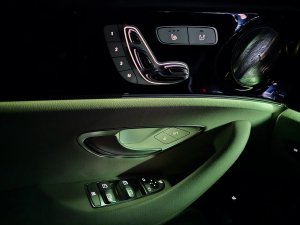 mercedes-benz-tridy-e-400-t-4matic