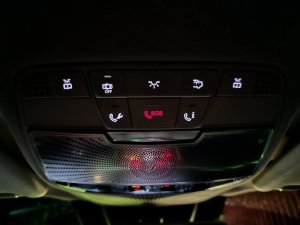 mercedes-benz-tridy-e-400-t-4matic
