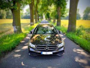 mercedes-benz-tridy-e-400-t-4matic