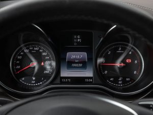 mercedes-benz-tridy-v-250d-4matic