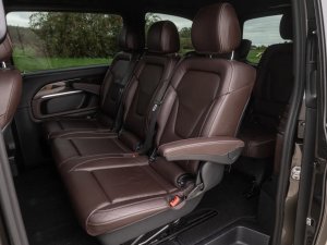 mercedes-benz-tridy-v-250d-4matic