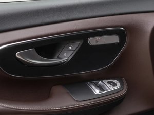 mercedes-benz-tridy-v-250d-4matic