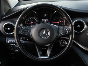 mercedes-benz-tridy-v-250d-long-4matic-aled360nezt