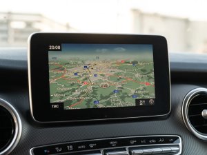 mercedes-benz-tridy-v-250d-long-4matic-aled360nezt