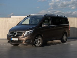 mercedes-benz-tridy-v-250d-long-4matic-aled360nezt