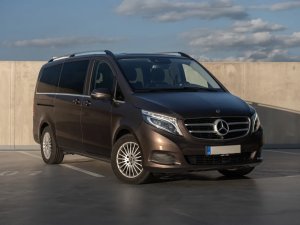 mercedes-benz-tridy-v-250d-long-4matic-aled360nezt
