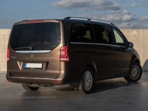 mercedes-benz-tridy-v-250d-long-4matic-aled360nezt