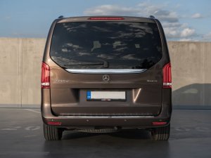 mercedes-benz-tridy-v-250d-long-4matic-aled360nezt