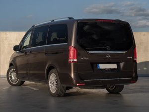 mercedes-benz-tridy-v-250d-long-4matic-aled360nezt