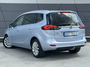 opel-zafira-tourer-14t-lpg