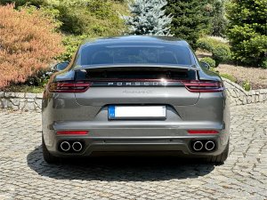 porsche-panamera-4s