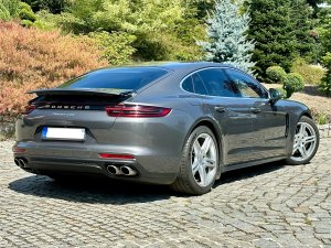 porsche-panamera-4s