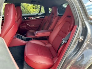 porsche-panamera-4s