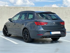 seat-leon-st-15tsi-fr-blackmatt-edition