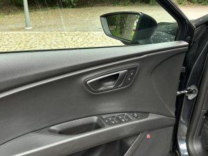 seat-leon-st-15tsi-fr-blackmatt-edition
