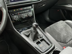 seat-leon-st-15tsi-fr-blackmatt-edition