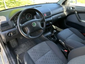 skoda-octavia-16i-75kw-liftback