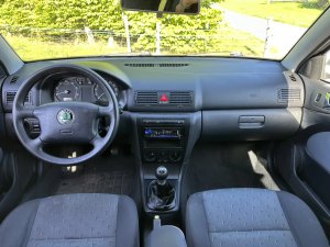 skoda-octavia-16i-75kw-liftback