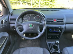 skoda-octavia-16i-75kw-liftback