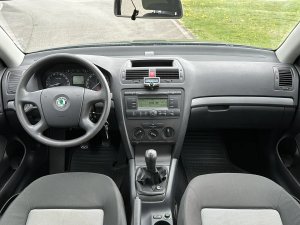 skoda-octavia-2-combi-16i
