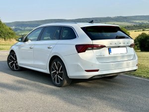 skoda-octavia-combi-20tdi-dsg-style
