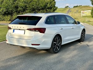 skoda-octavia-combi-20tdi-dsg-style
