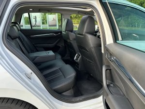skoda-octavia-combi-20tdi-dsg-style