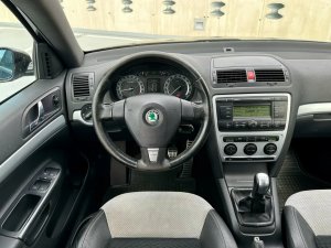 skoda-octavia-rs-20tfsi-147kw-combi