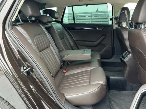 skoda-superb-lk140kwacc