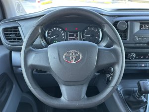 toyota-proace-verso-15d-4d
