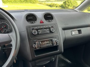 volkswagen-caddy-16i-bifuel
