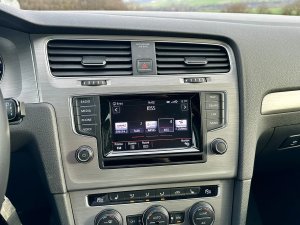 volkswagen-golf-14tsi