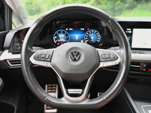 volkswagen-golf-alltrack-4m