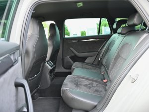 skoda-superb-20-tdi-4x4-sportline