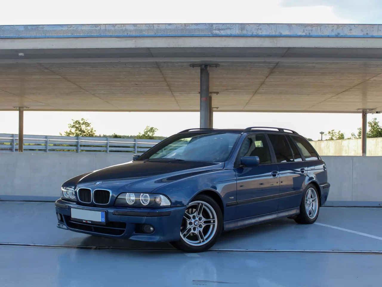 BMW Řada 5, 525d Touring M-Sport