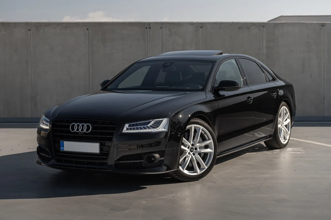 Audi S8 Plus
