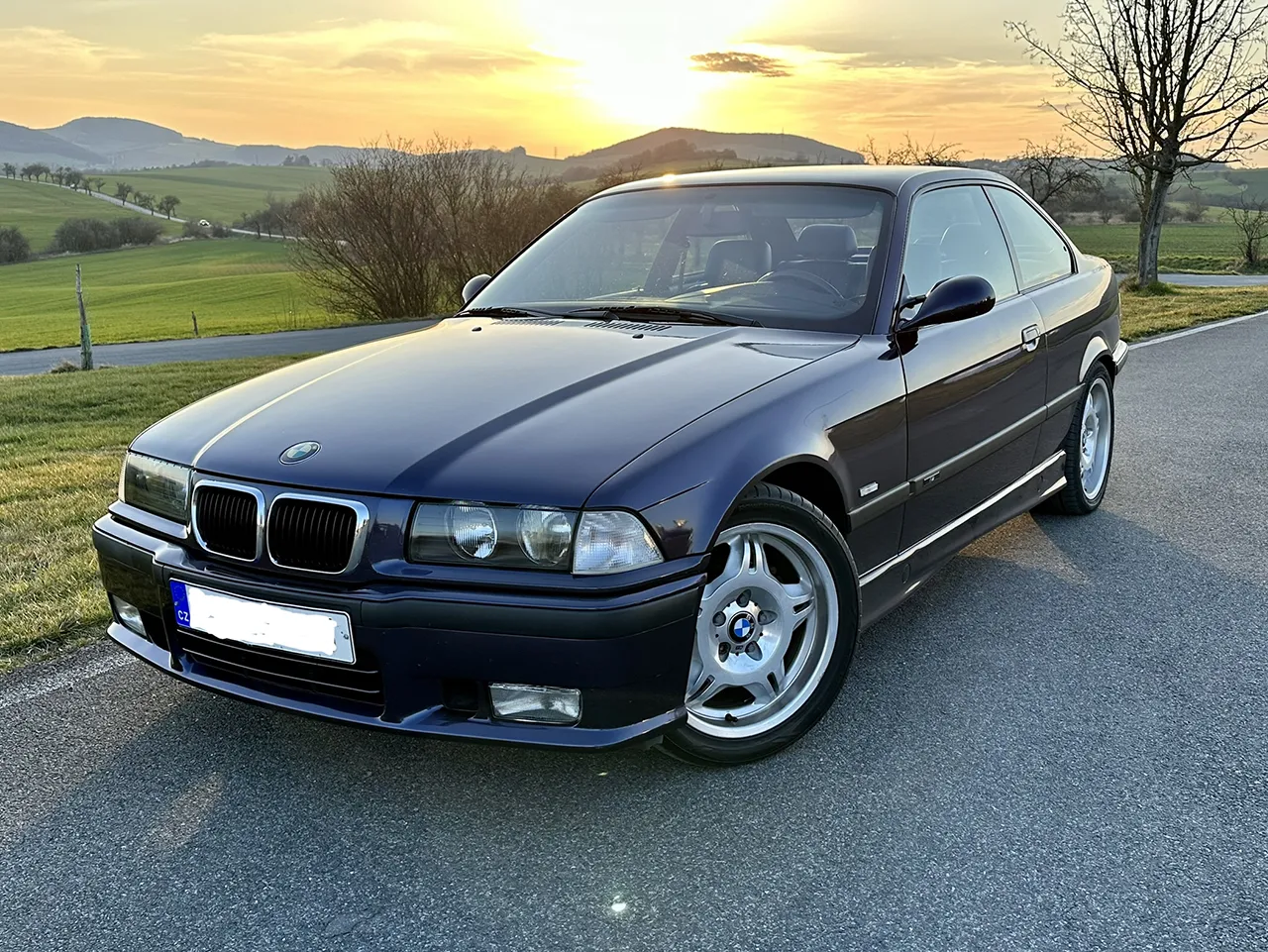BMW E36 328i Coupe Individual