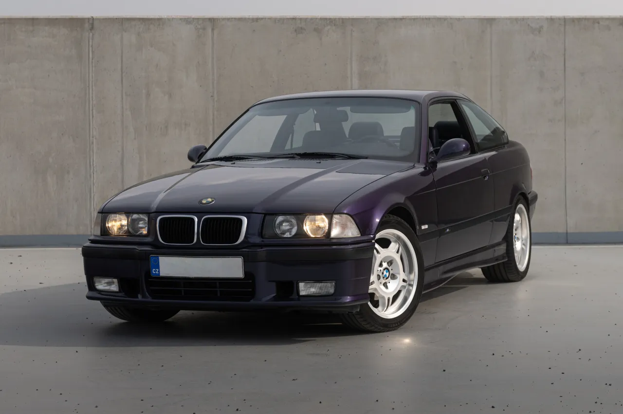 BMW E36 328i Coupe Individual