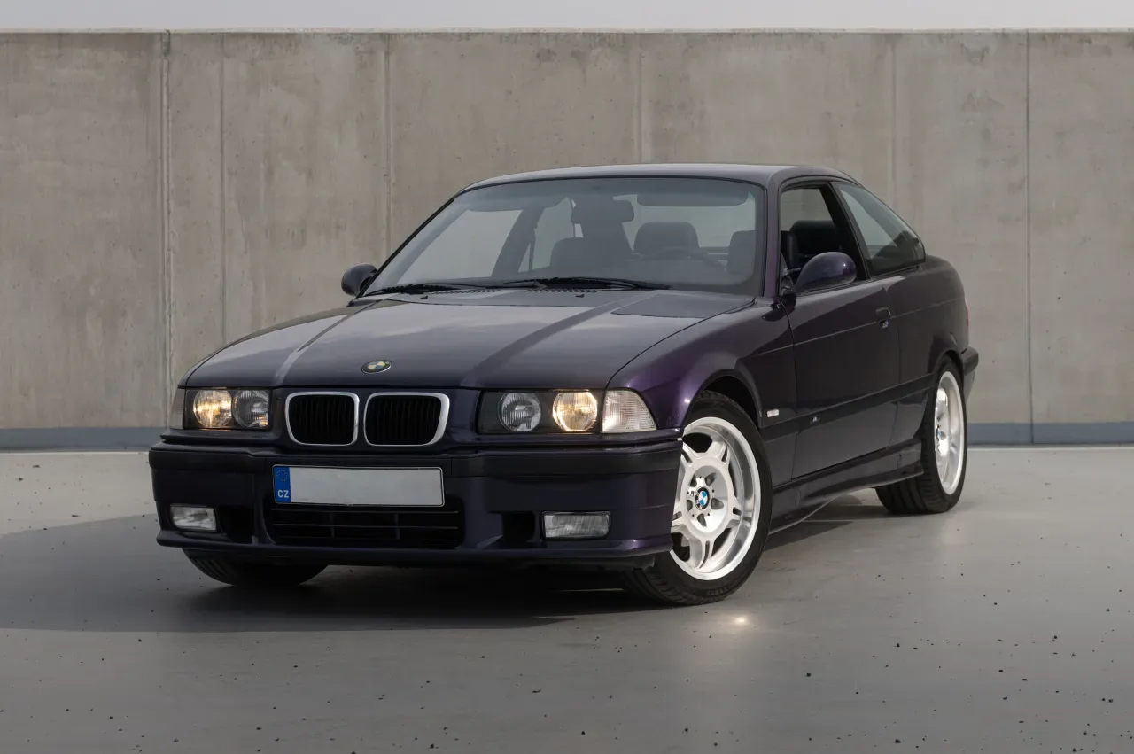 BMW E36 328i Coupe Individual